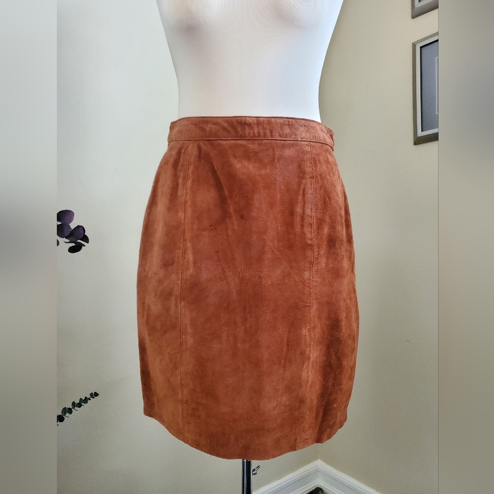 GLOBAL IDENTITY leather rust-colored skirt size 6
